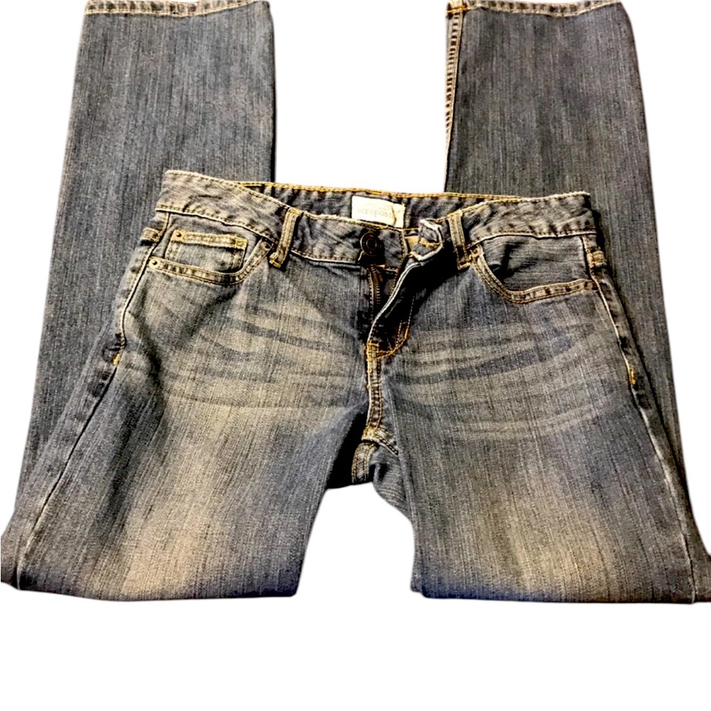 Aeropostale jeans.. boot cut .. medium wash .. good condition